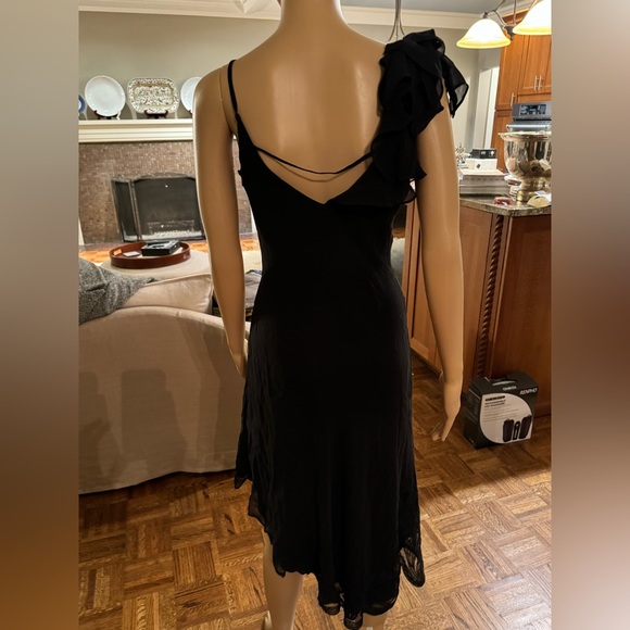 Beautiful Karen Millen dress, size 8 in 100% silk. Gorgeous appliqué. - Picture 6 of 15